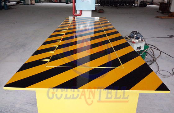 Red Led Traffic Light Automatically Hydraulic Road Blocker With Rising Vehicle Blocker