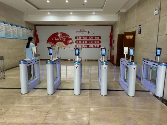 المكتب السريع الممر الدوران بطاقة إصبع الوجه رمز QR الوقت الحضور مراقبة الأمن
